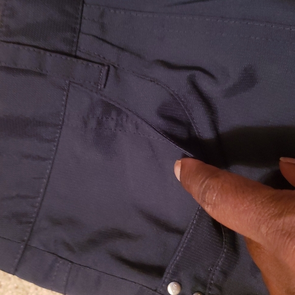 Nivo Women's Black Golf Shorts - Picture 6 of 14